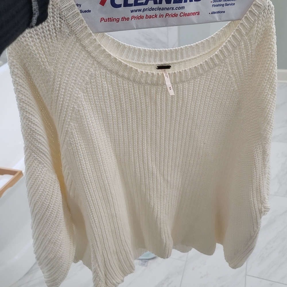 Free People Size Medium White Crop Chunky Woven Sweater Size M